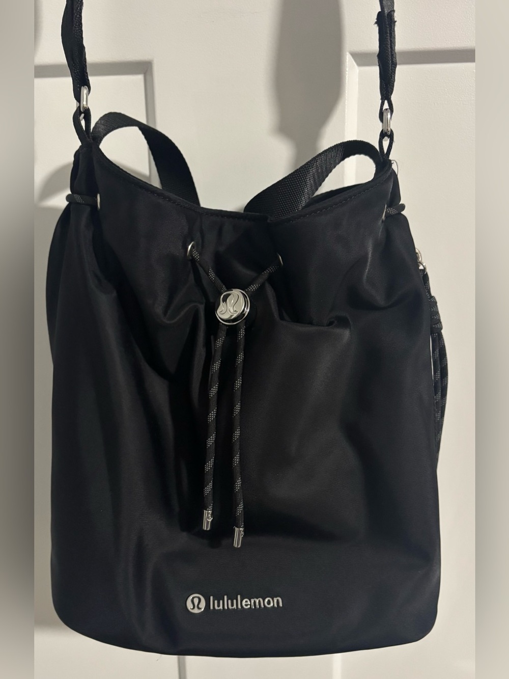 Lululemon Drawstring Bucket Bag